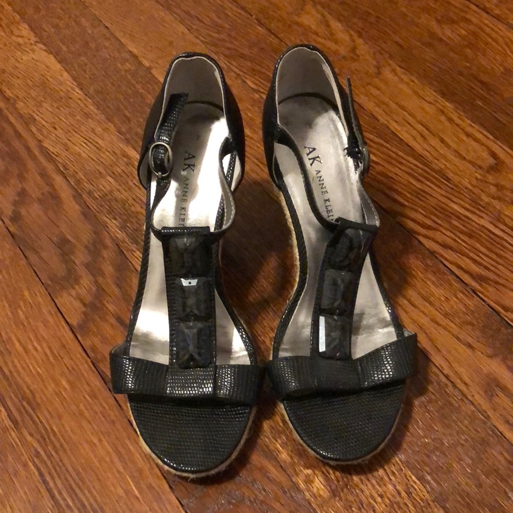 Black wedge heel. Anne Klein